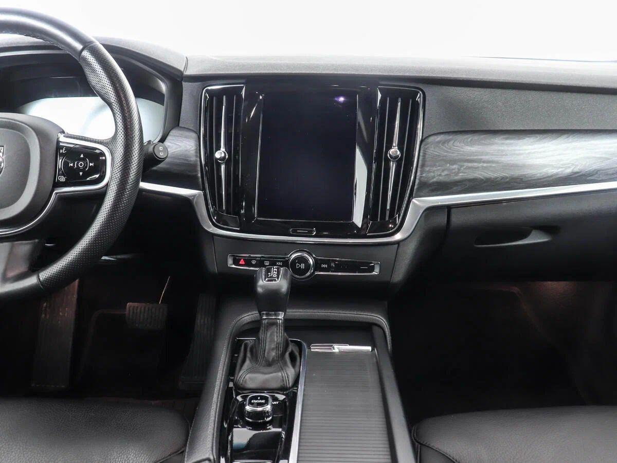 Volvo V90 2019, черный