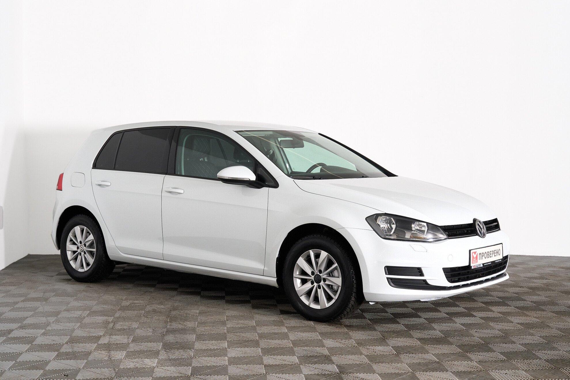 Volkswagen Golf 2013, белый