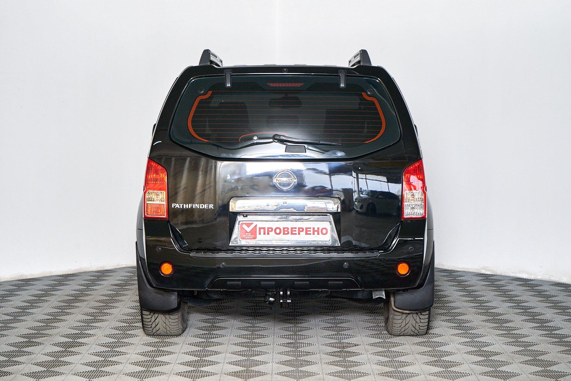 Nissan Pathfinder 2012, черный