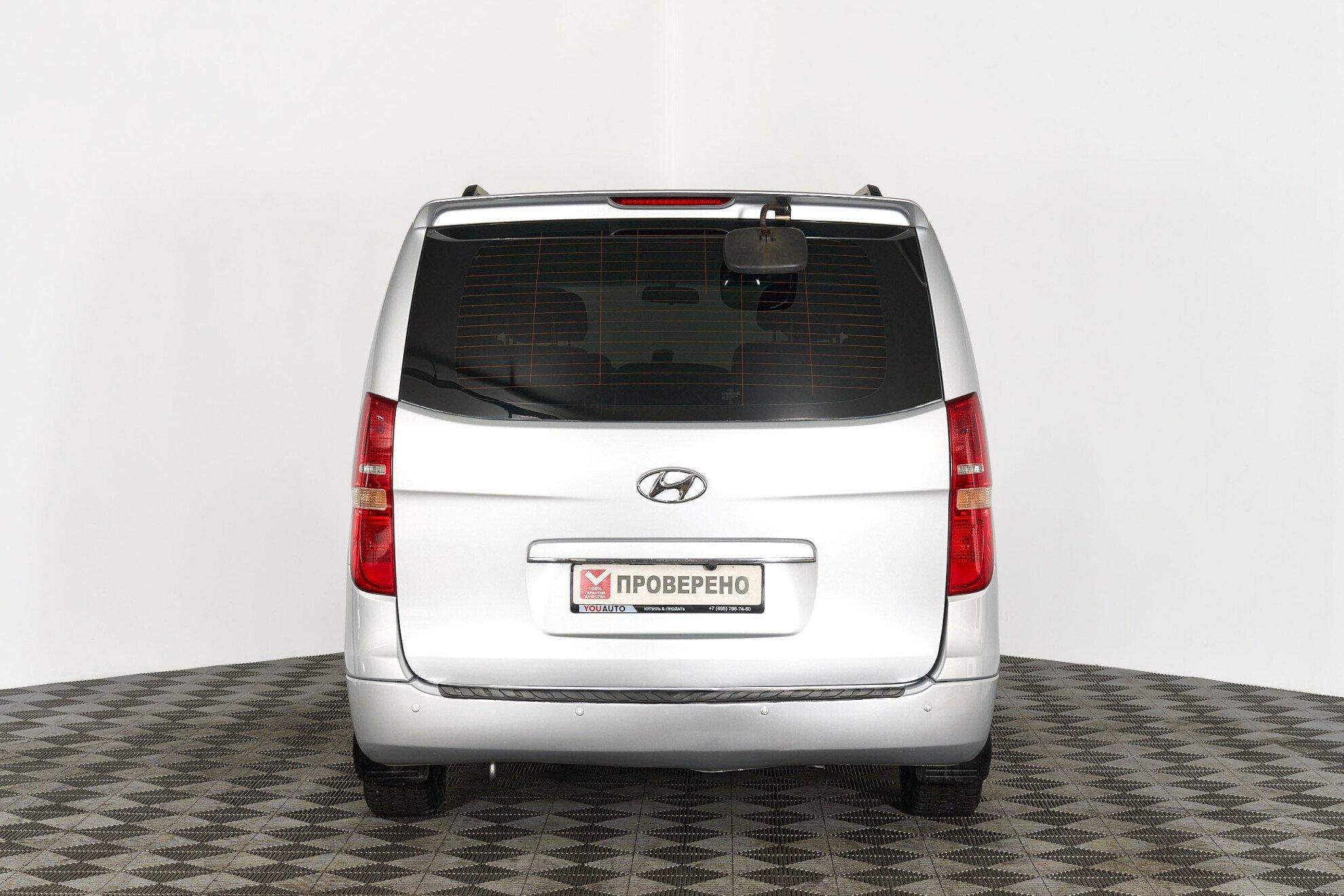 Hyundai Grand Starex 2010, серый