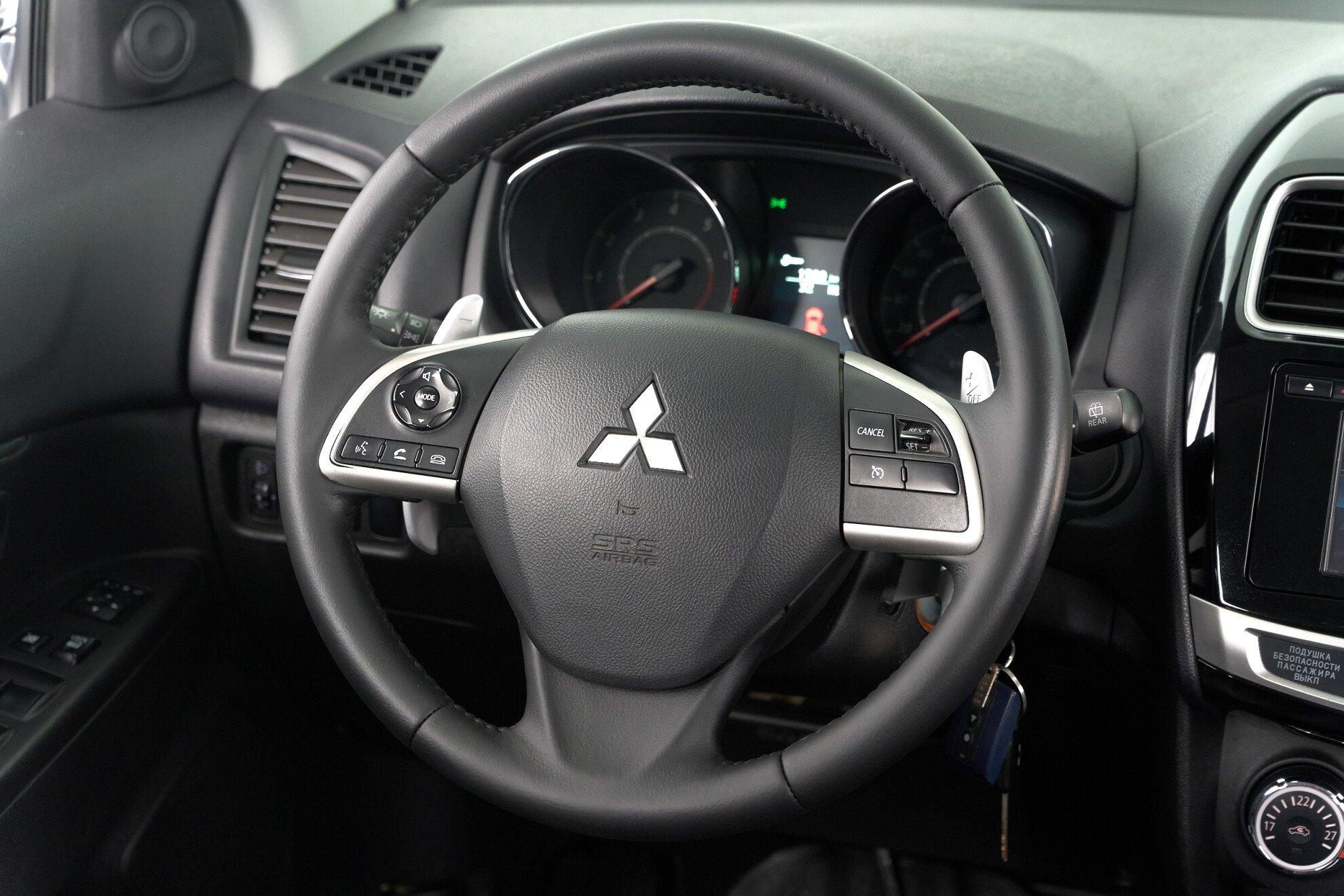 Mitsubishi ASX 2014, белый
