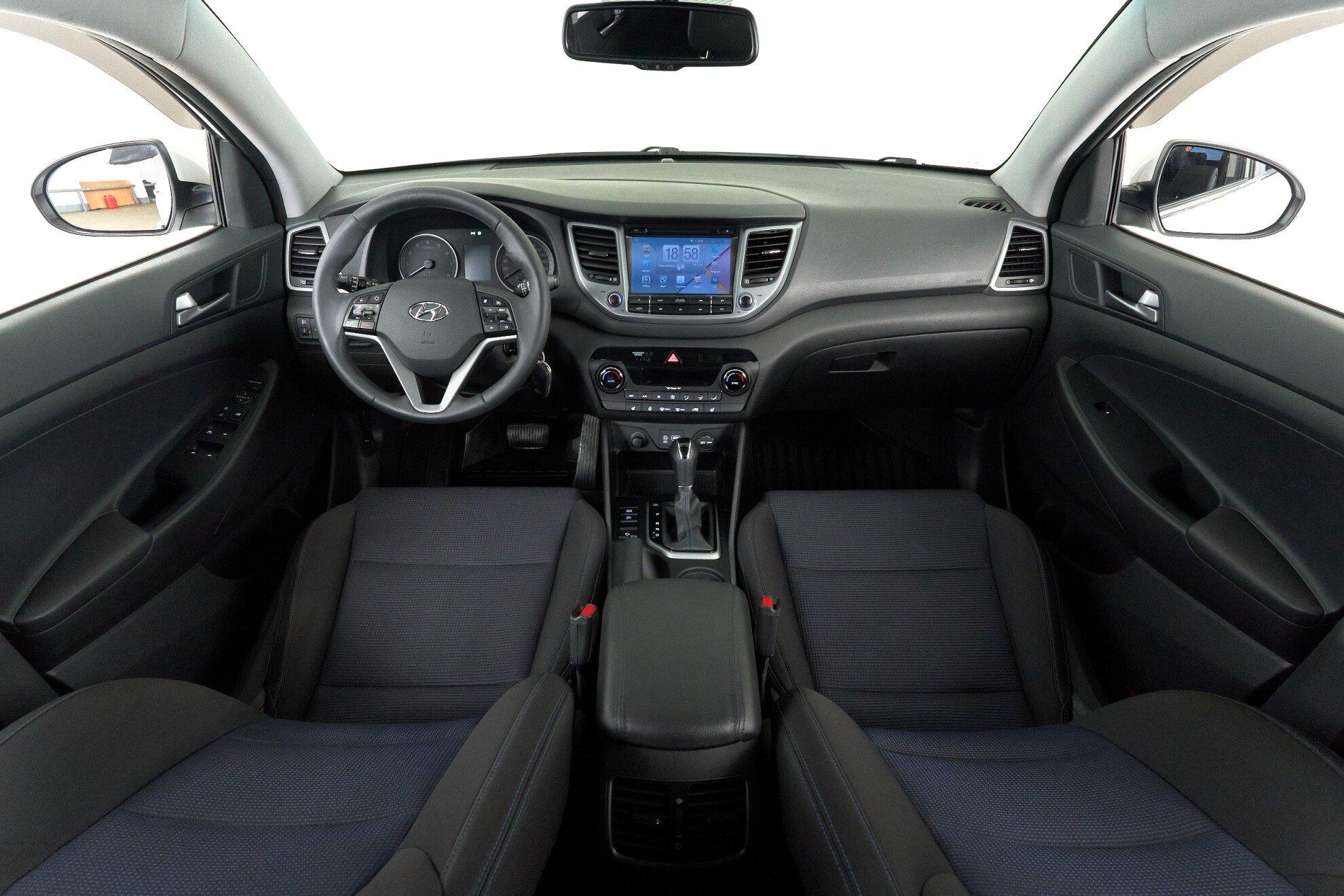 Hyundai Tucson 2017, белый