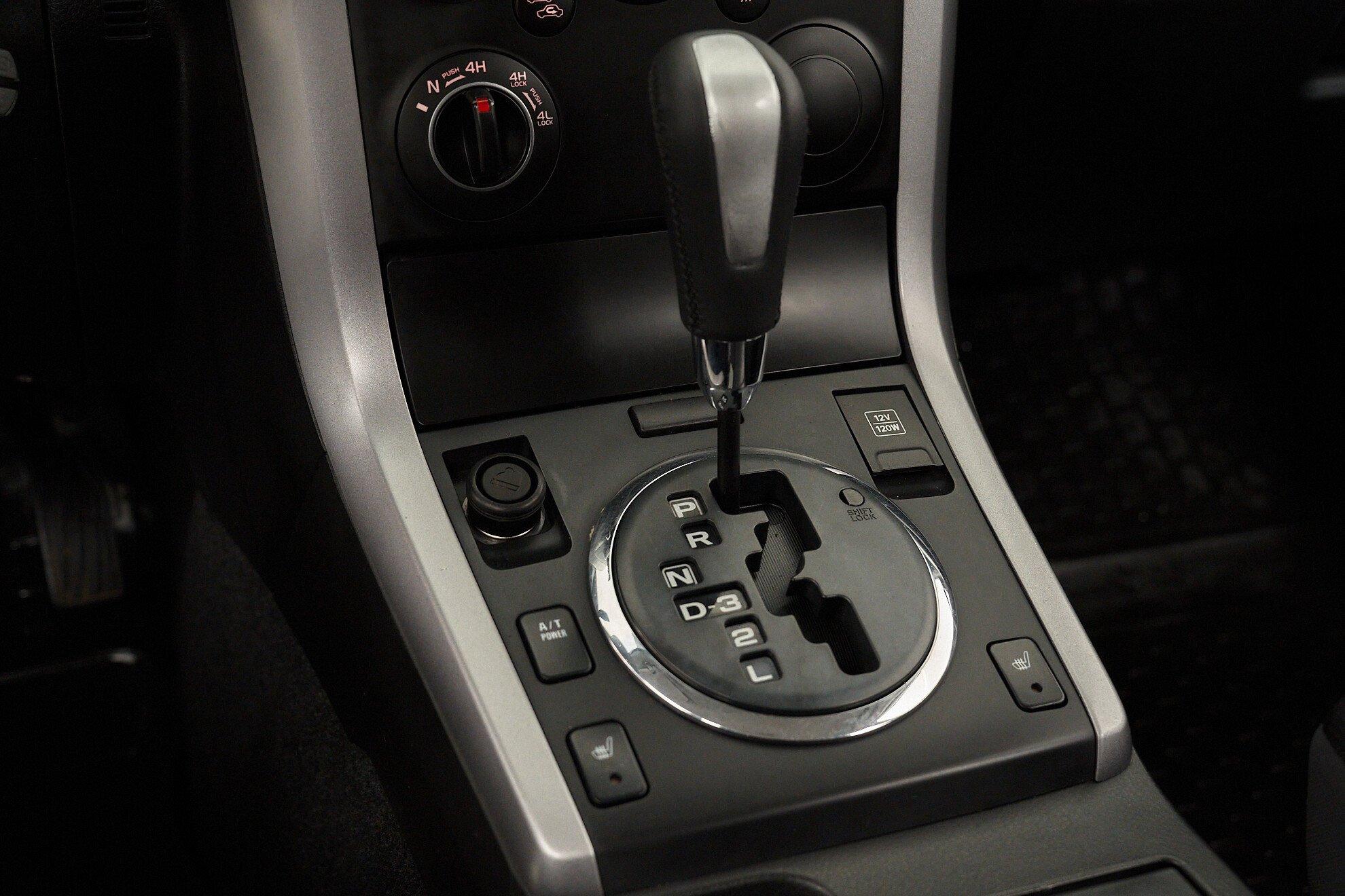 Suzuki Grand Vitara 2010, серебряный
