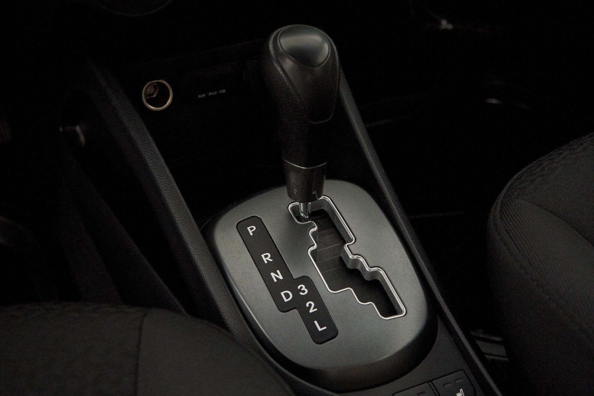 Kia Rio 2013, черный