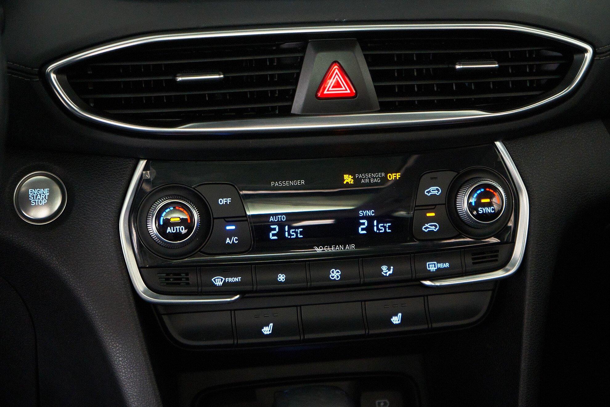Hyundai Santa Fe 2018, серый