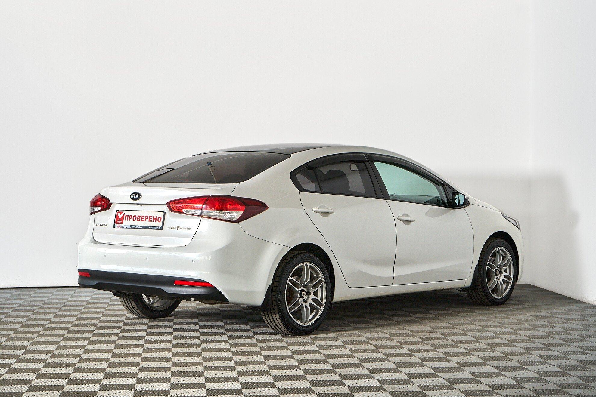 Kia Cerato 2016, белый