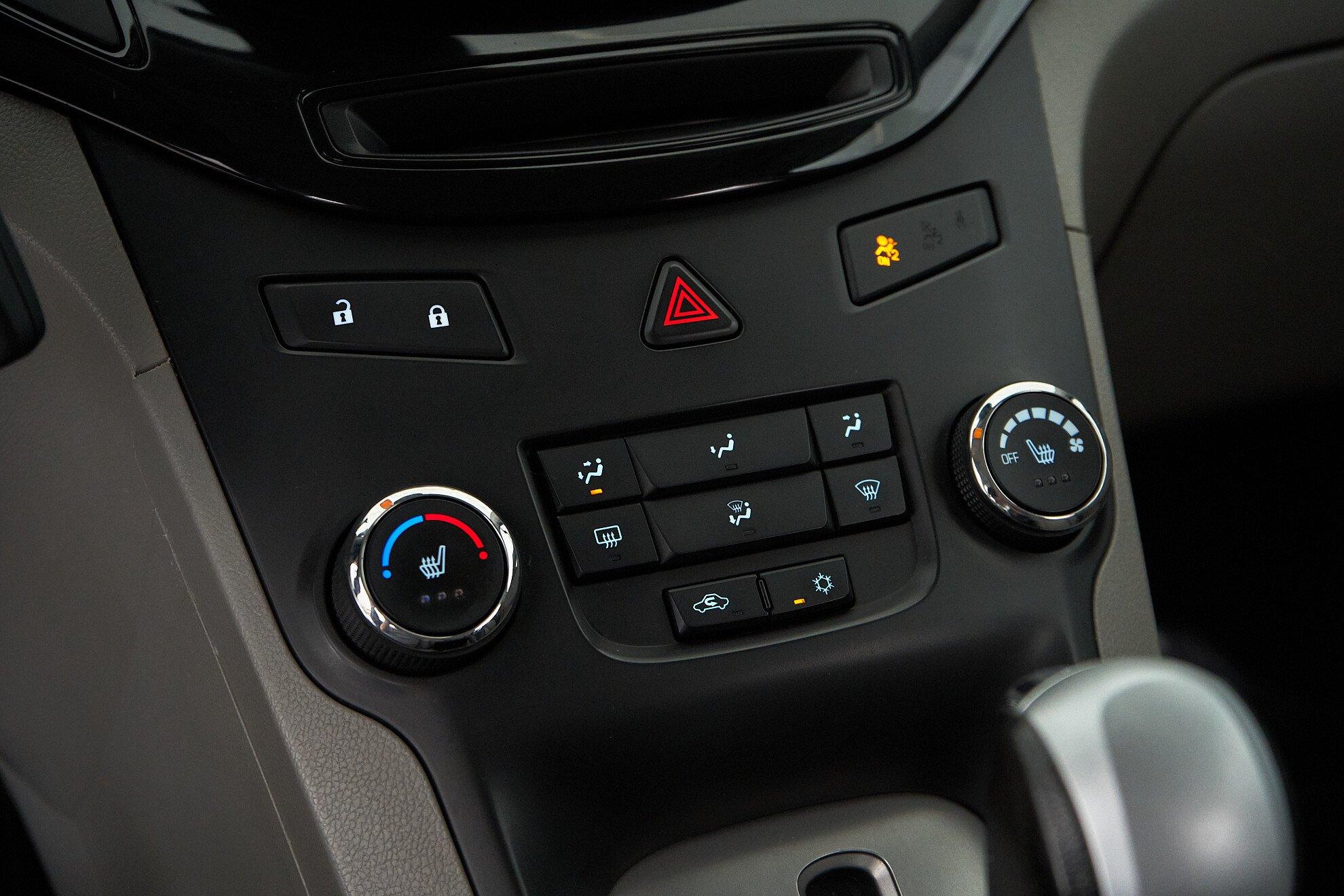 Chevrolet Orlando 2013, белый