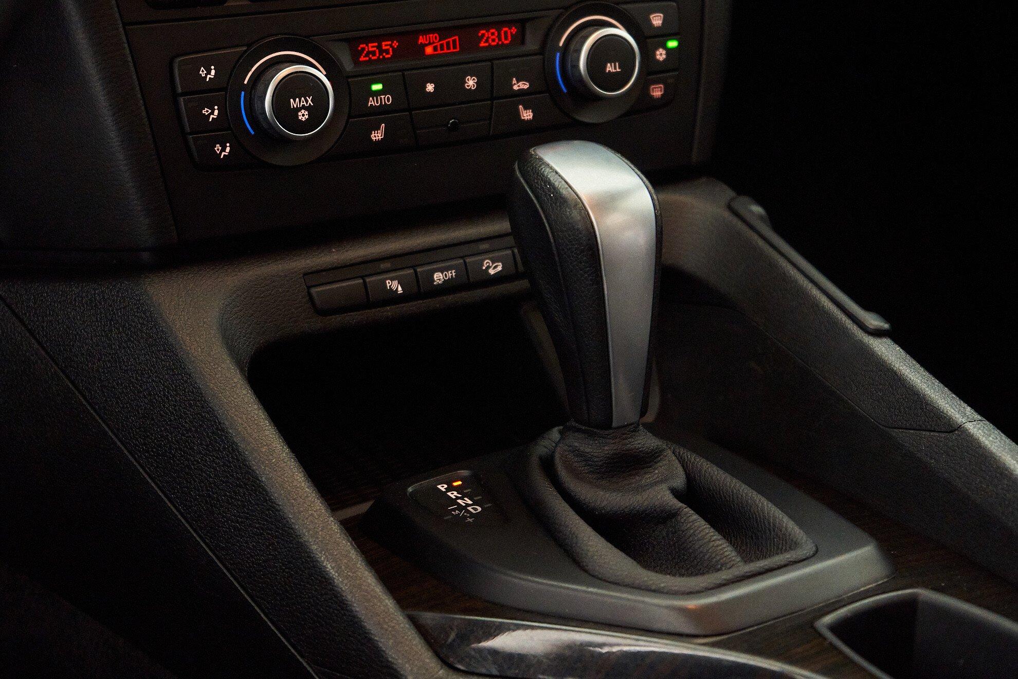 BMW X1 2012, серебряный