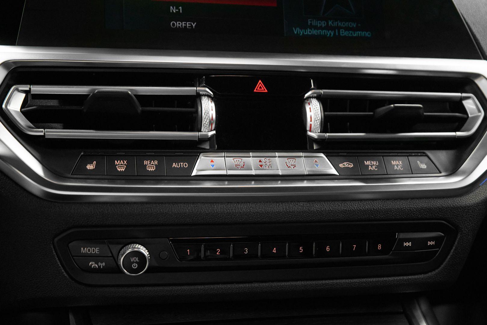 BMW 3 серии 2021, синий