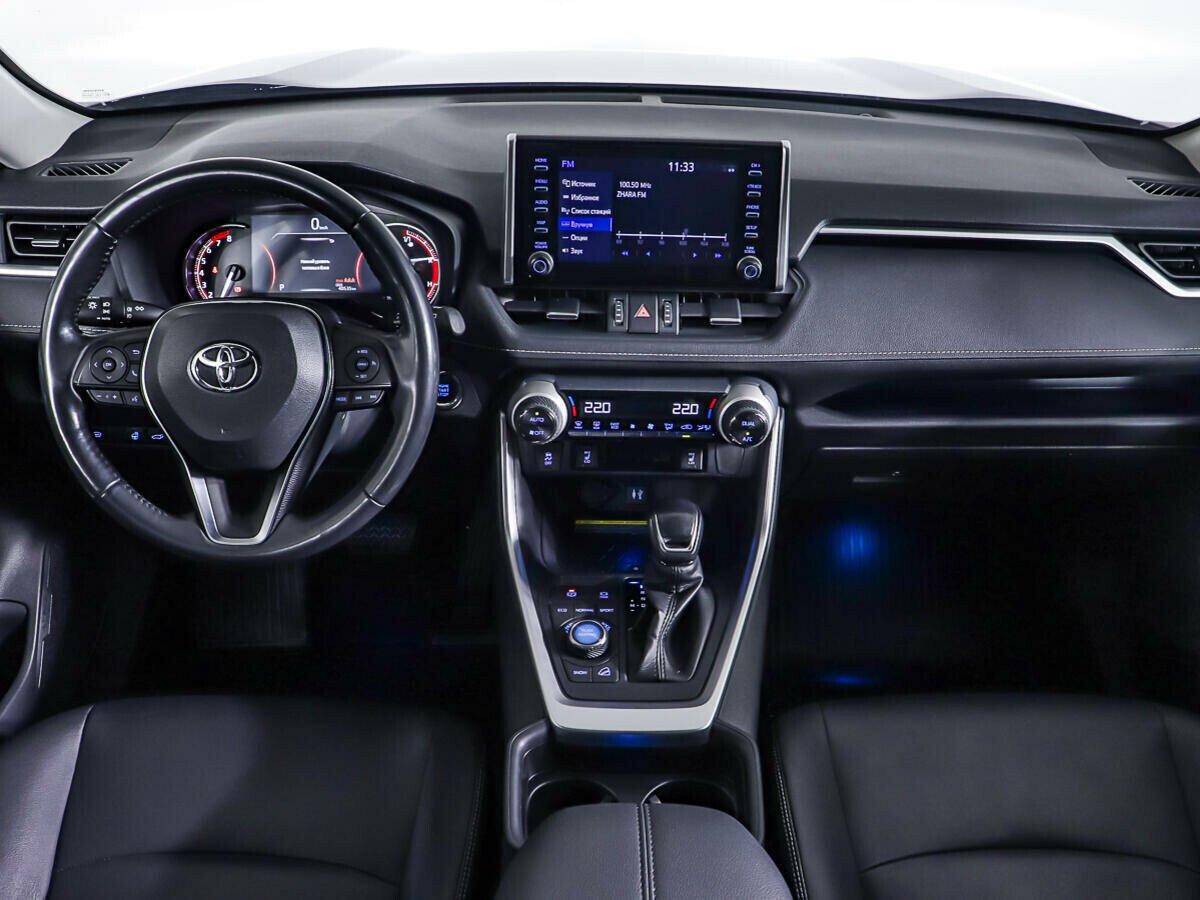 Toyota RAV4 2022, черный