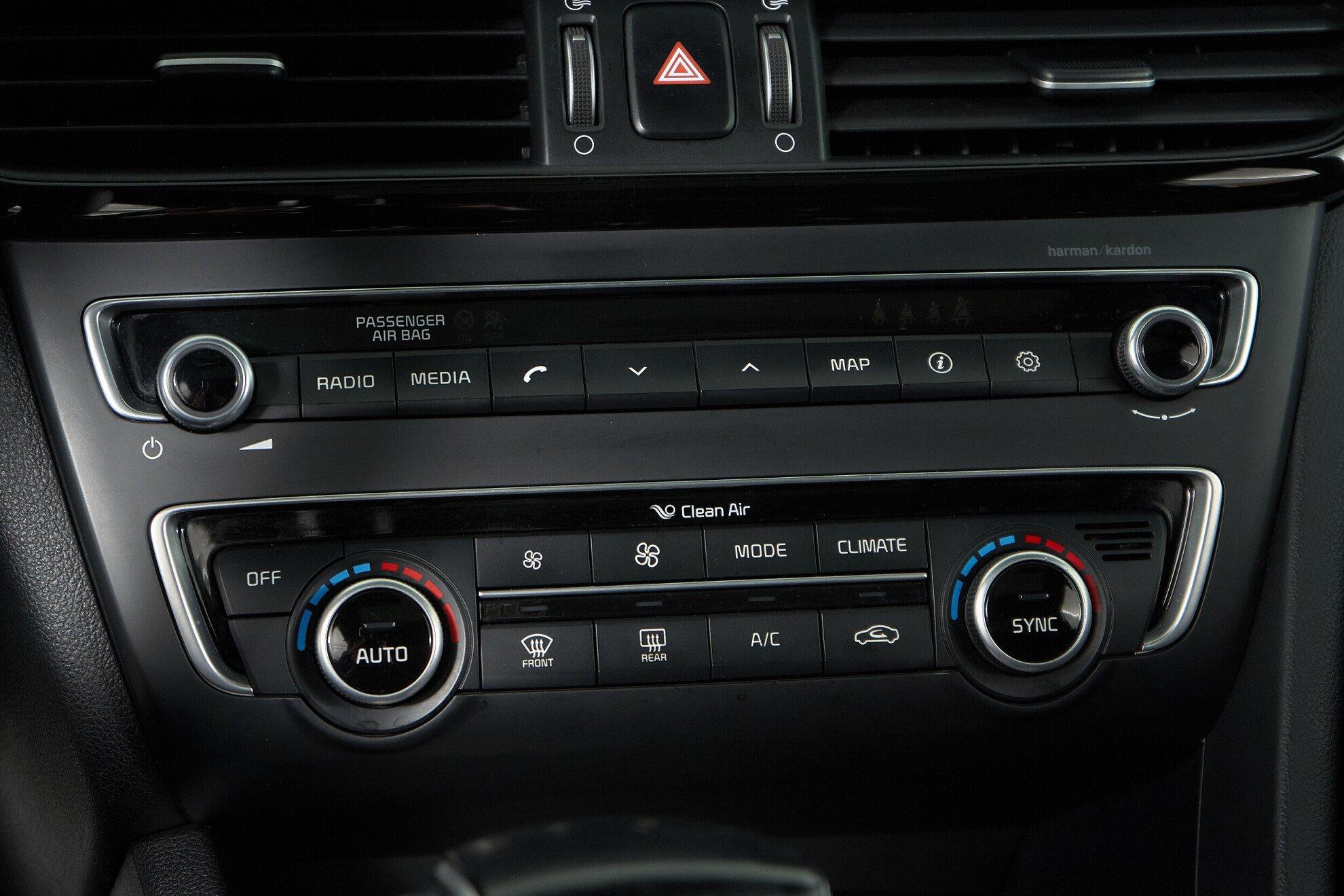 Kia Optima 2016, белый