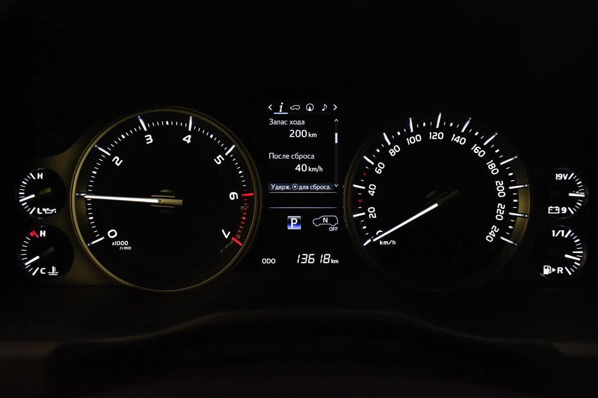Toyota Land Cruiser 2019, черный