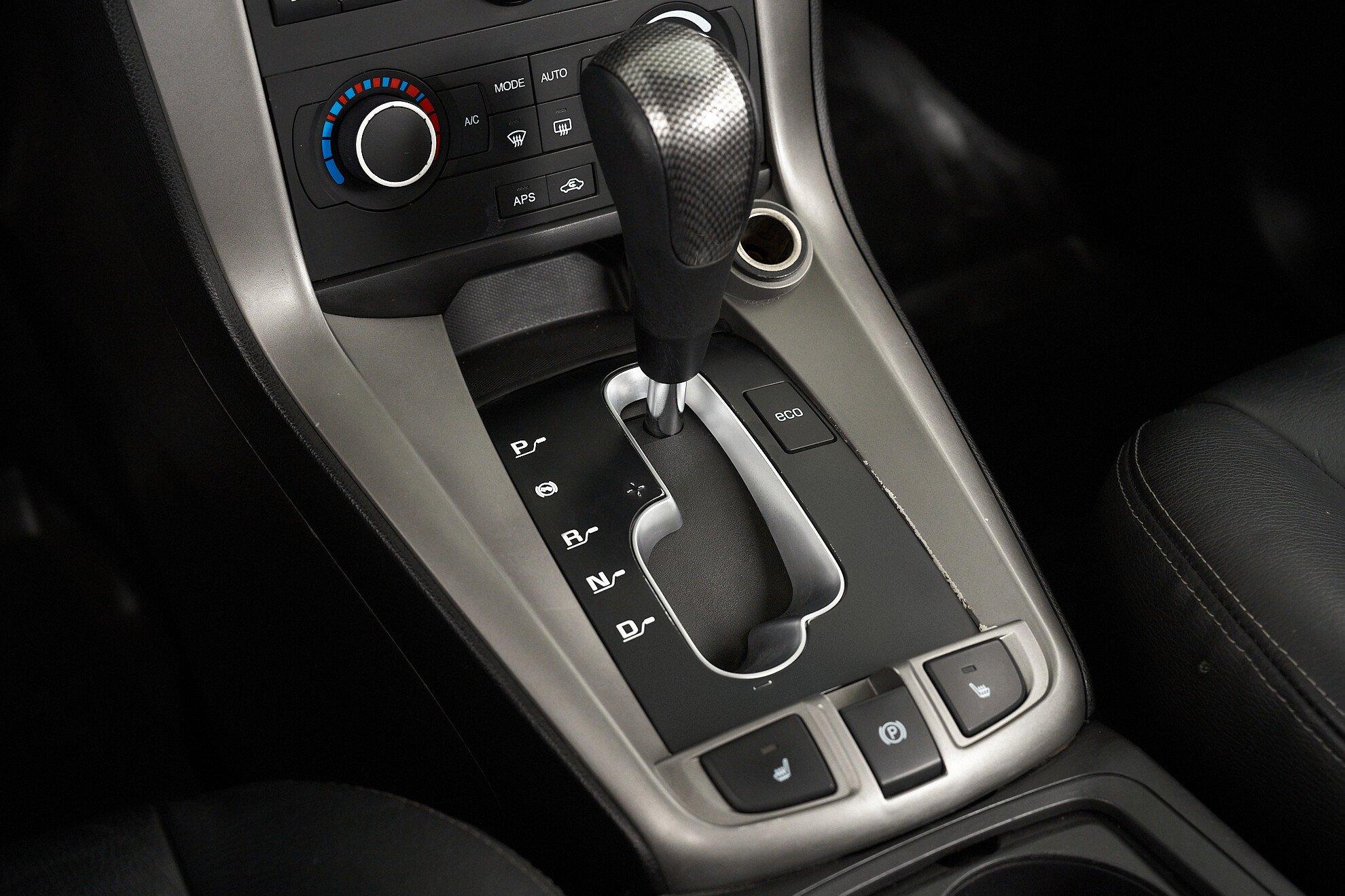 Chevrolet Captiva 2012, черный