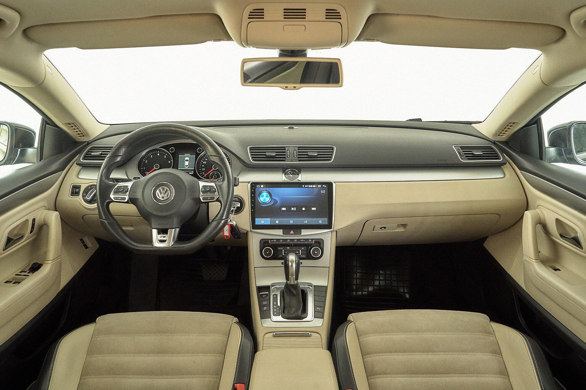 Volkswagen Passat CC 2011, серый