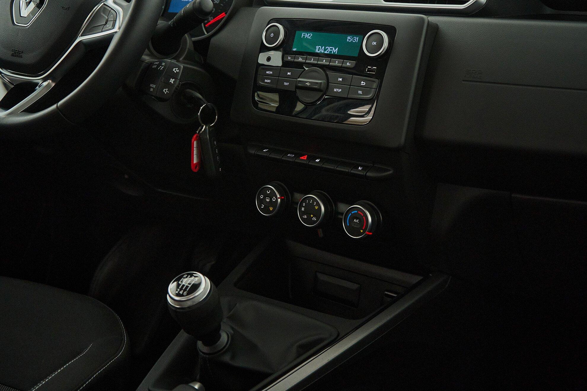 Renault Duster 2022, серый