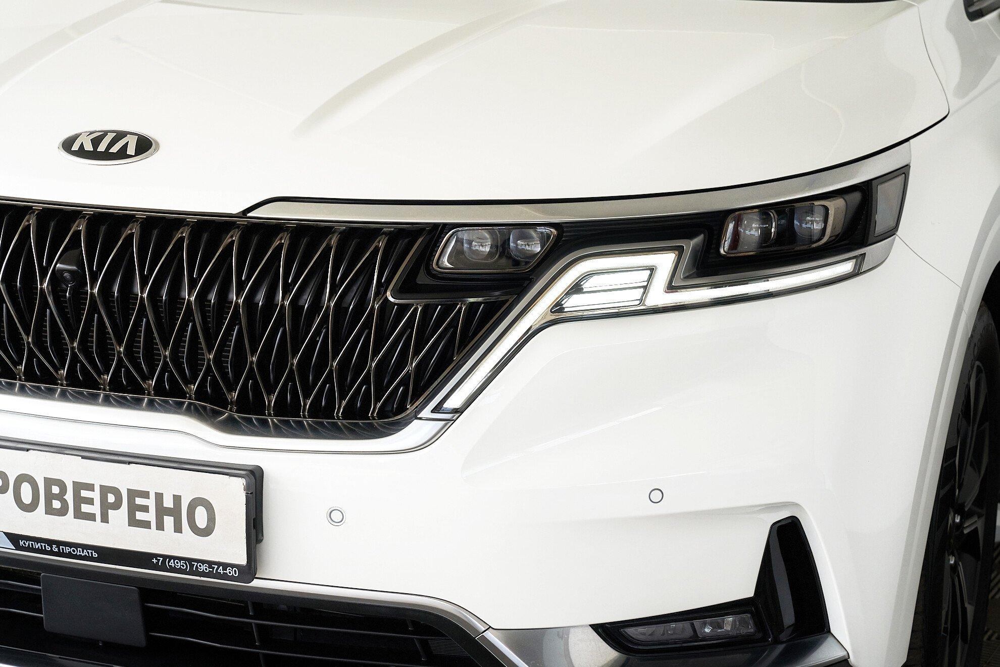 Kia Carnival 2023, белый