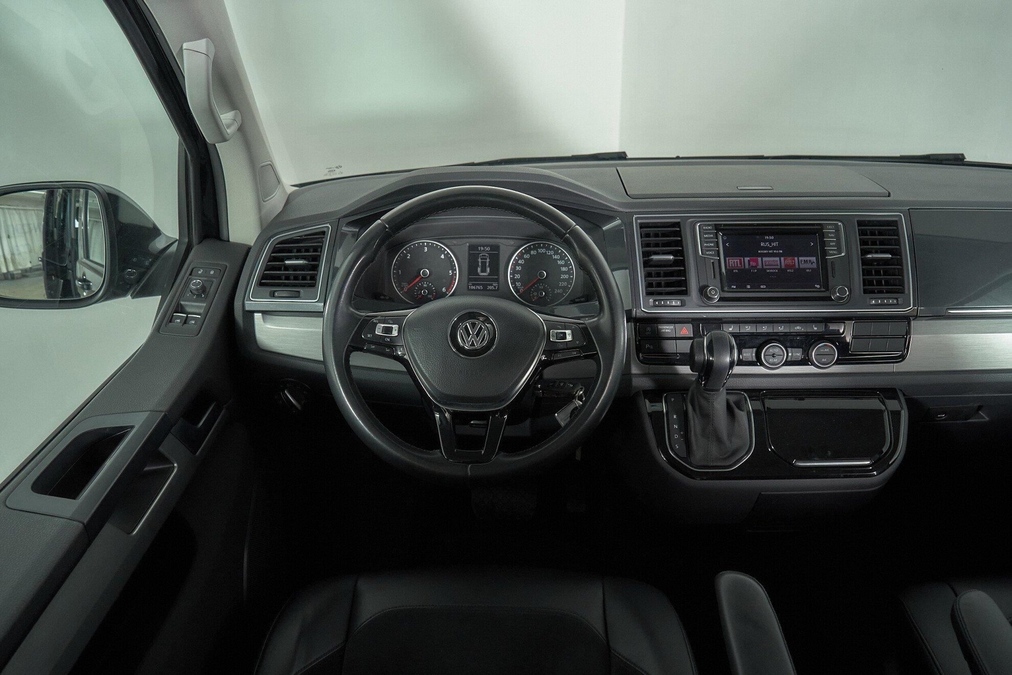 Volkswagen Multivan 2018, черный
