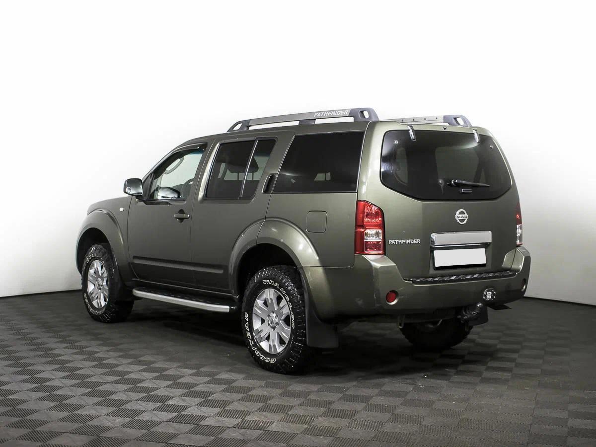 Nissan Pathfinder 2009, зеленый