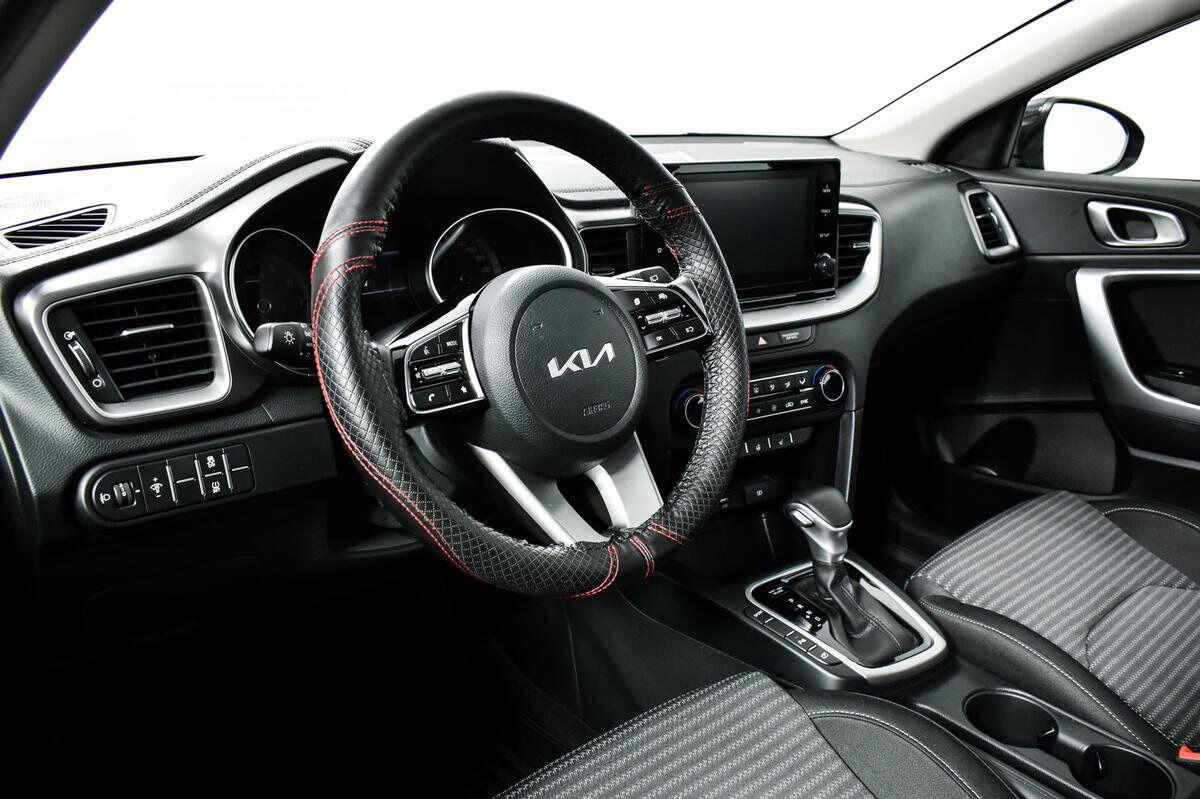 Kia Ceed 2023, черный