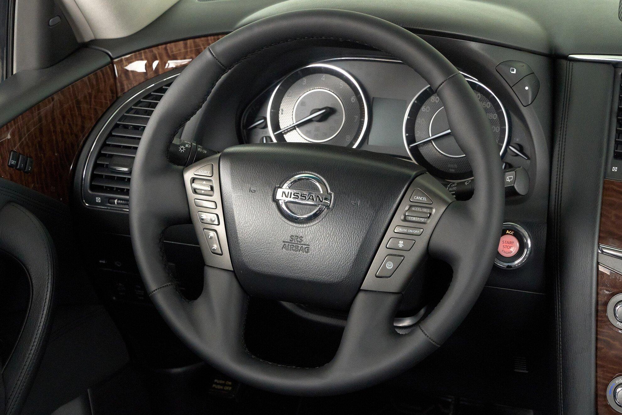 Nissan Patrol 2012, фиолетовый