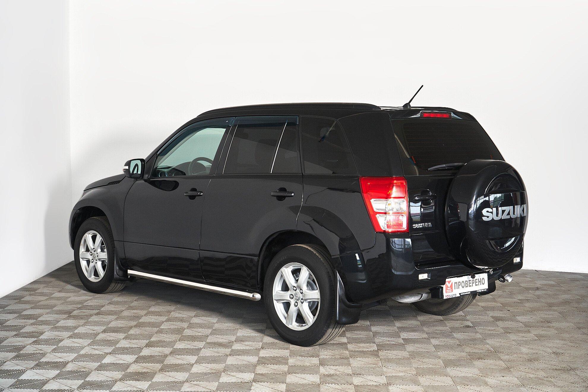 Suzuki Grand Vitara 2011, черный