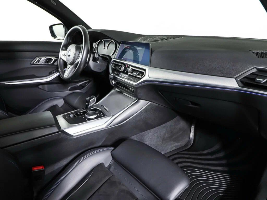 BMW 3 серии 2020, серый