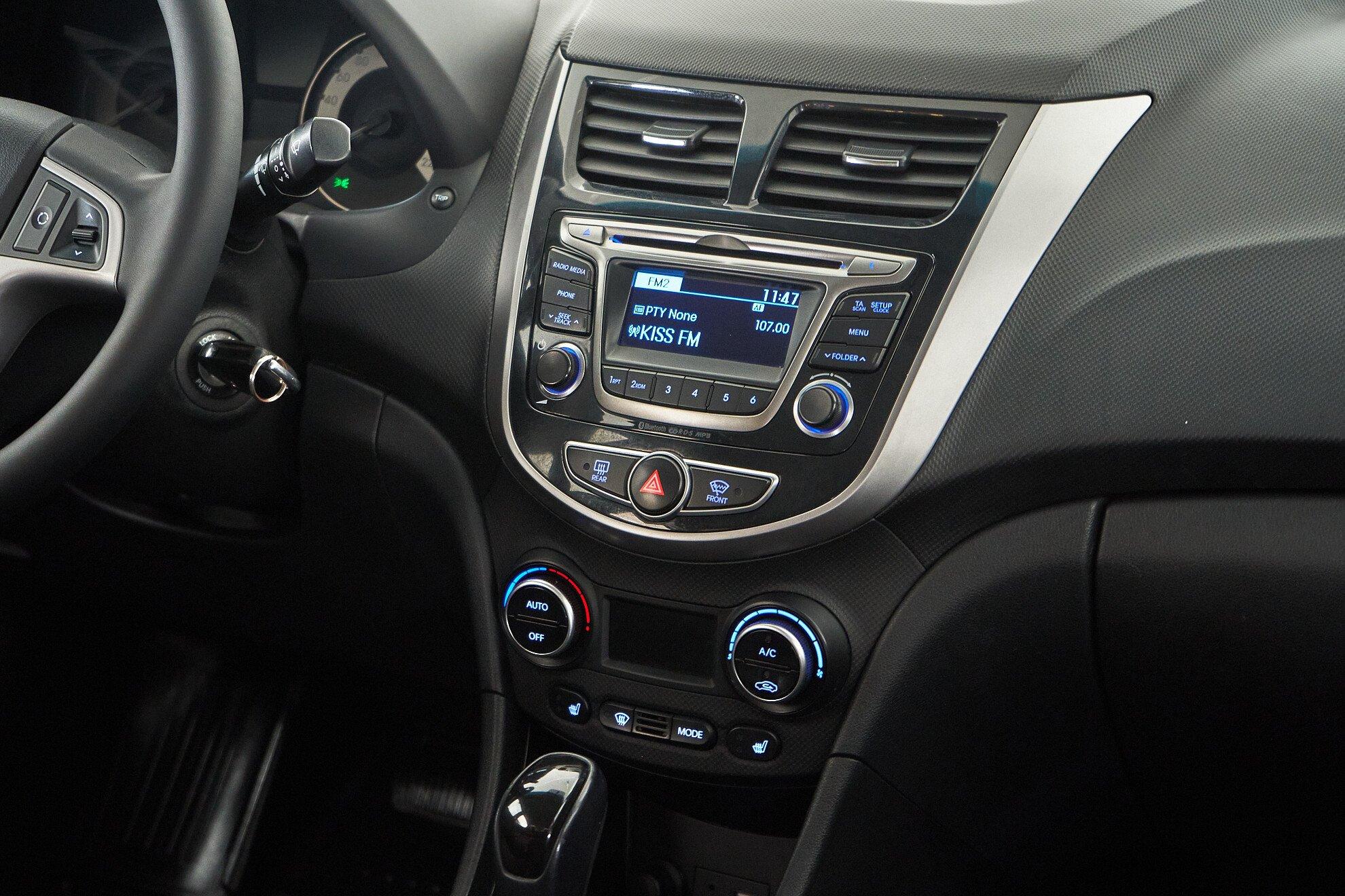 Hyundai Solaris 2014, черный