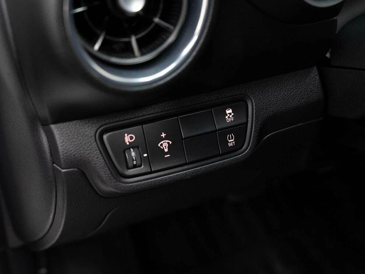 Kia Cerato 2019, белый