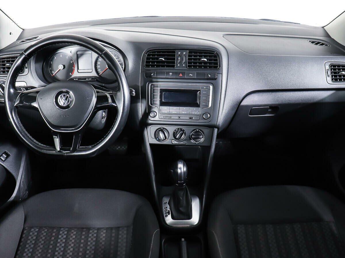 Volkswagen Polo 2019, серебряный