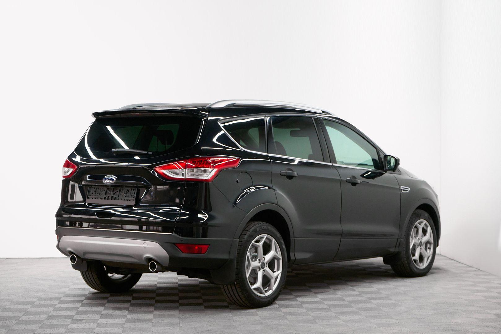 Ford Kuga 2014, черный