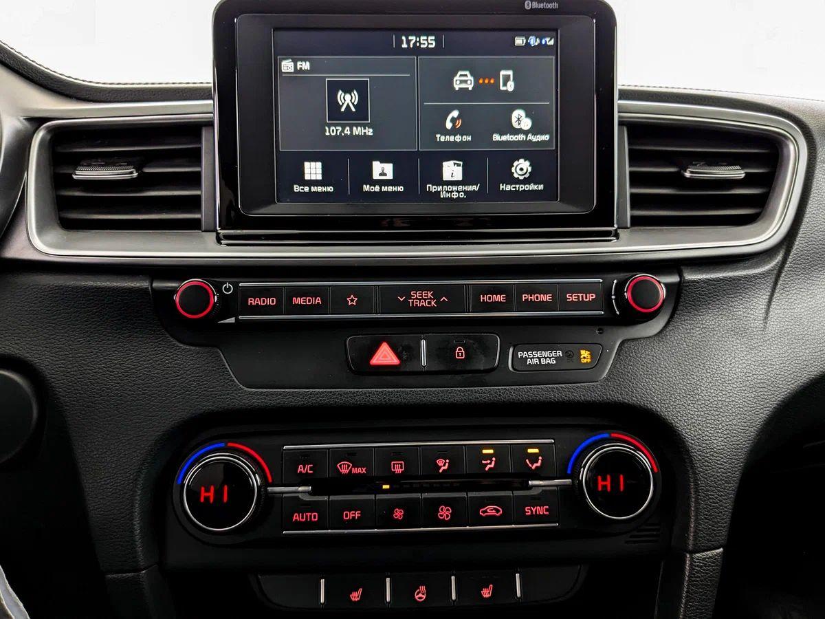 Kia Ceed 2021, серебряный