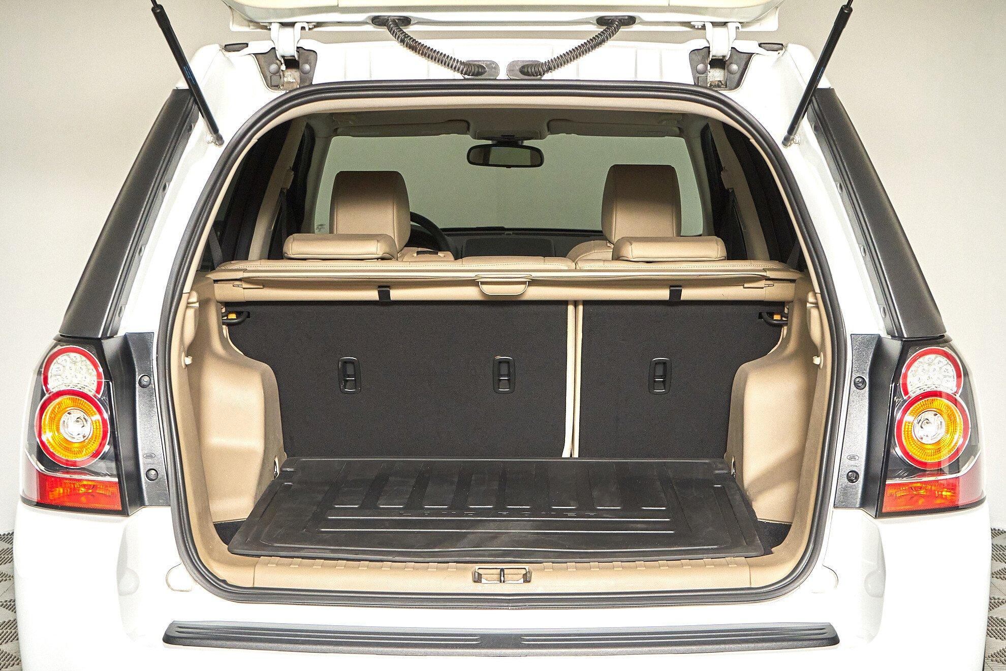 Land Rover Freelander 2013, белый