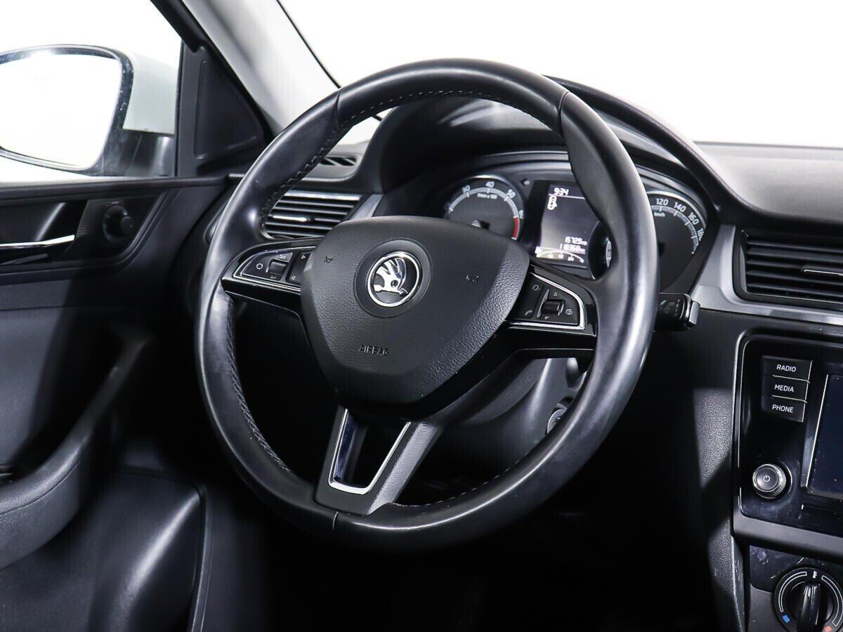 Skoda Rapid 2019, белый
