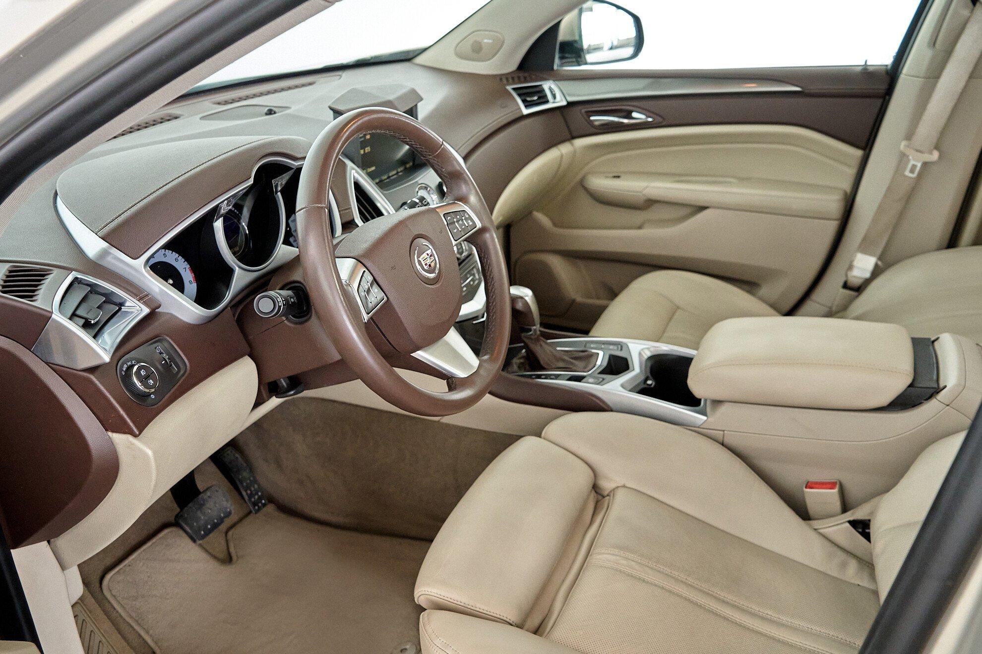 Cadillac SRX 2011, бежевый
