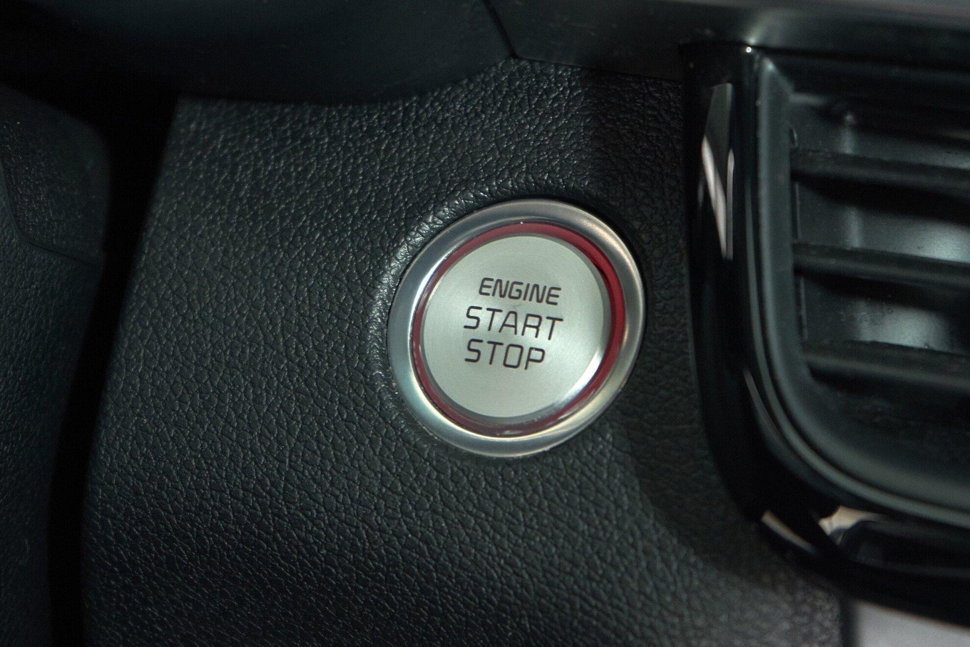 Kia Optima 2019, белый