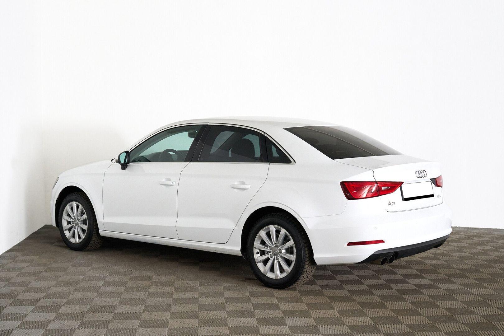 Audi A3 2016, белый