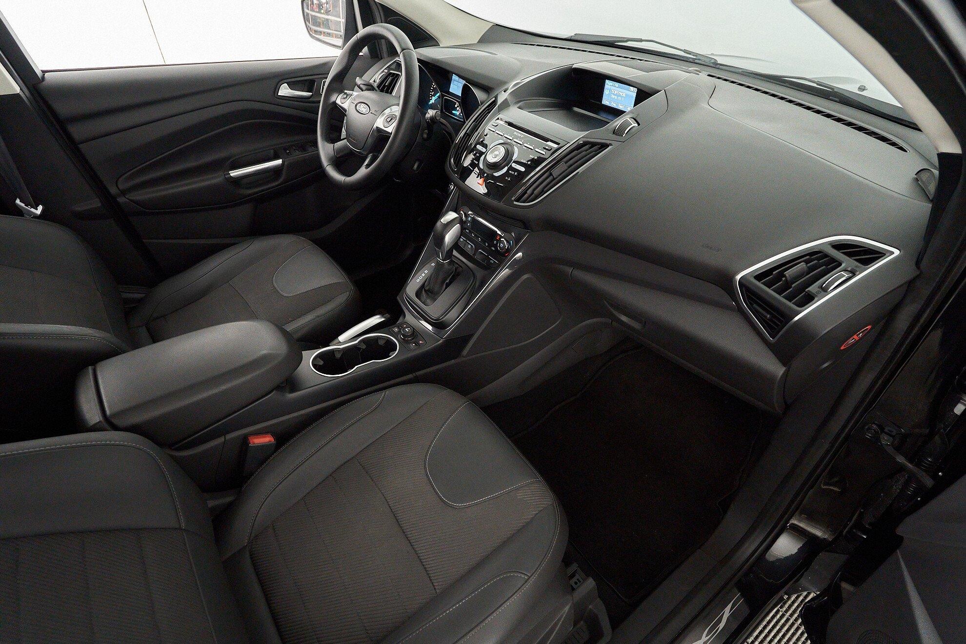 Ford Kuga 2015, черный