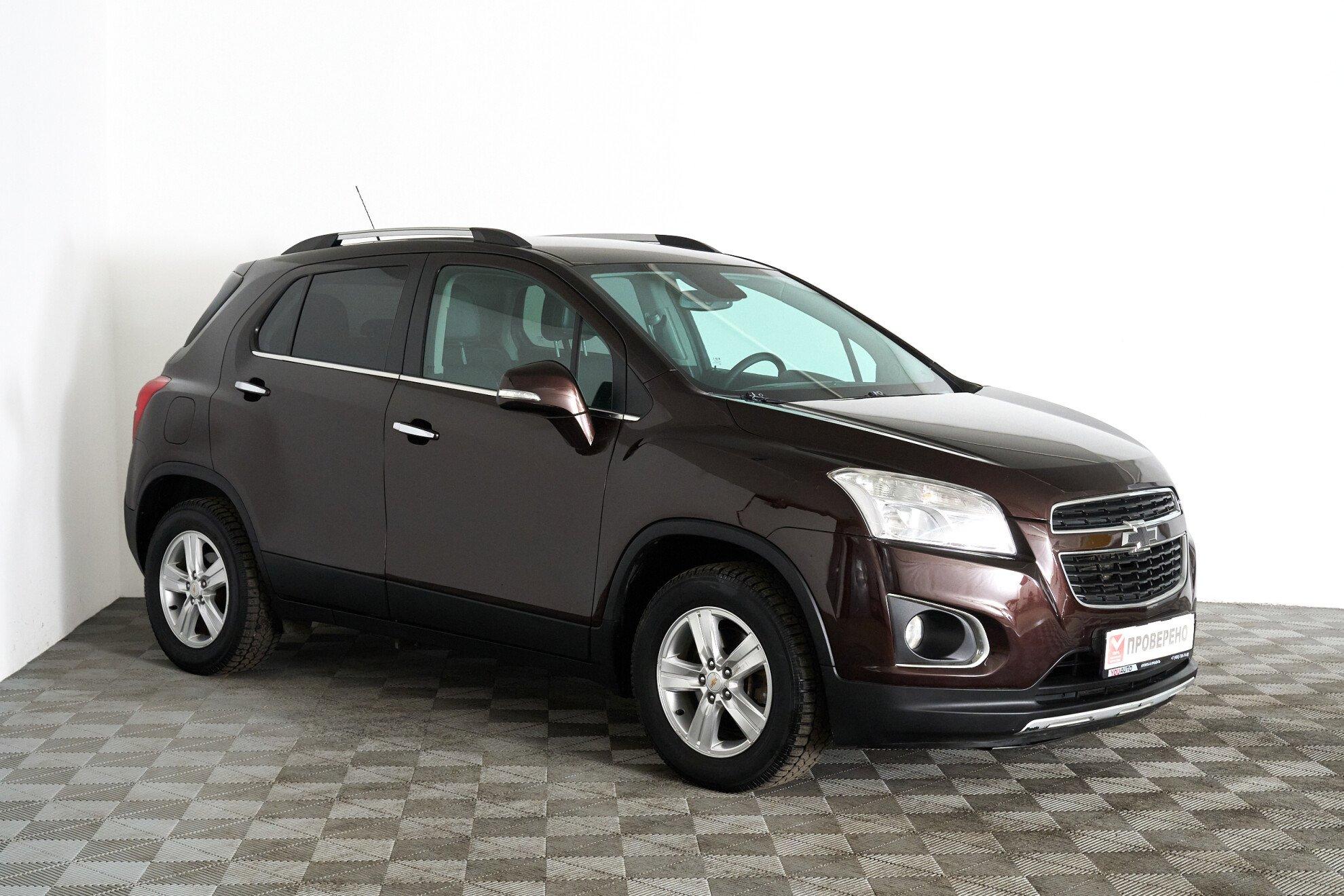Chevrolet Tracker 2016, коричневый