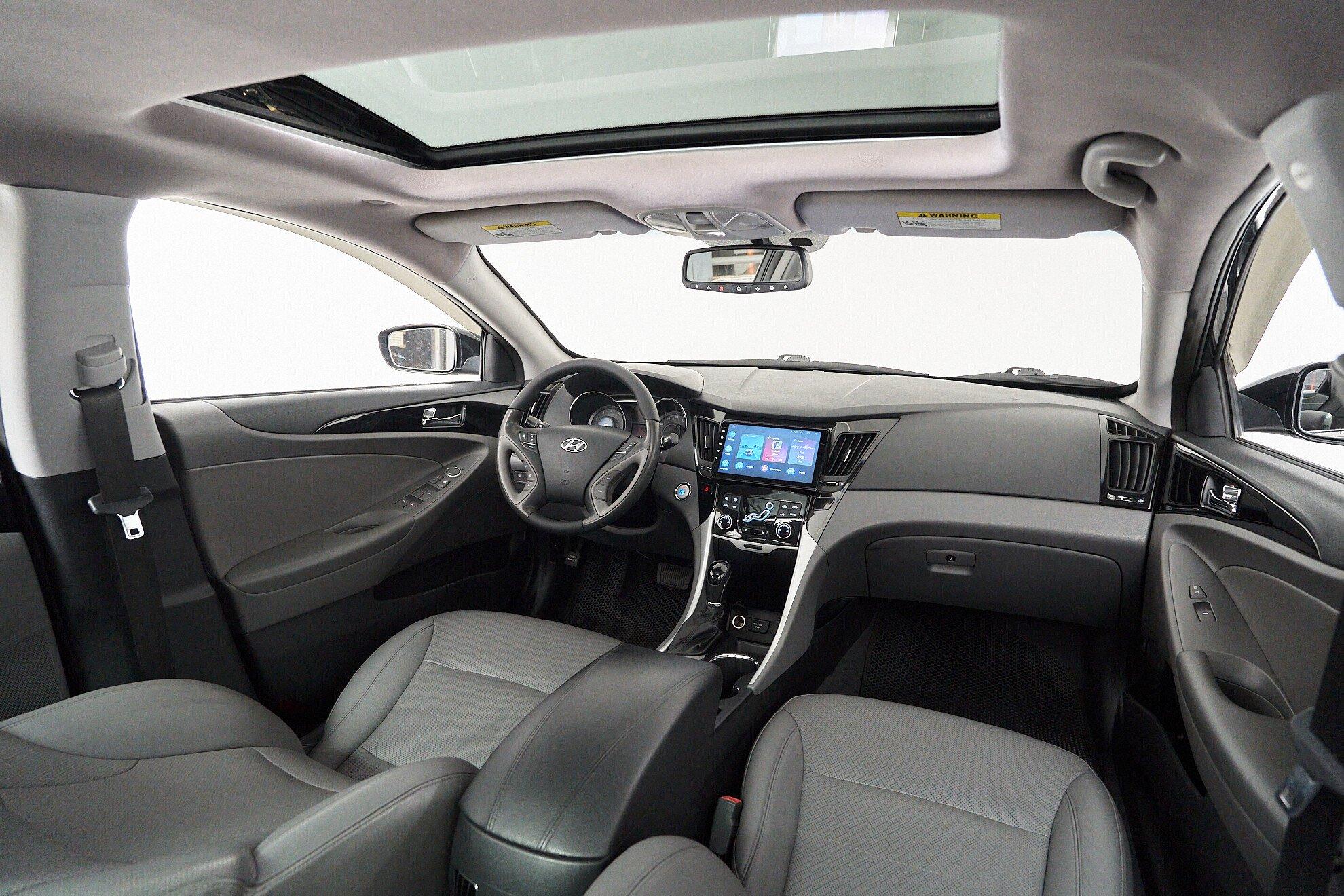 Hyundai Sonata 2011, черный