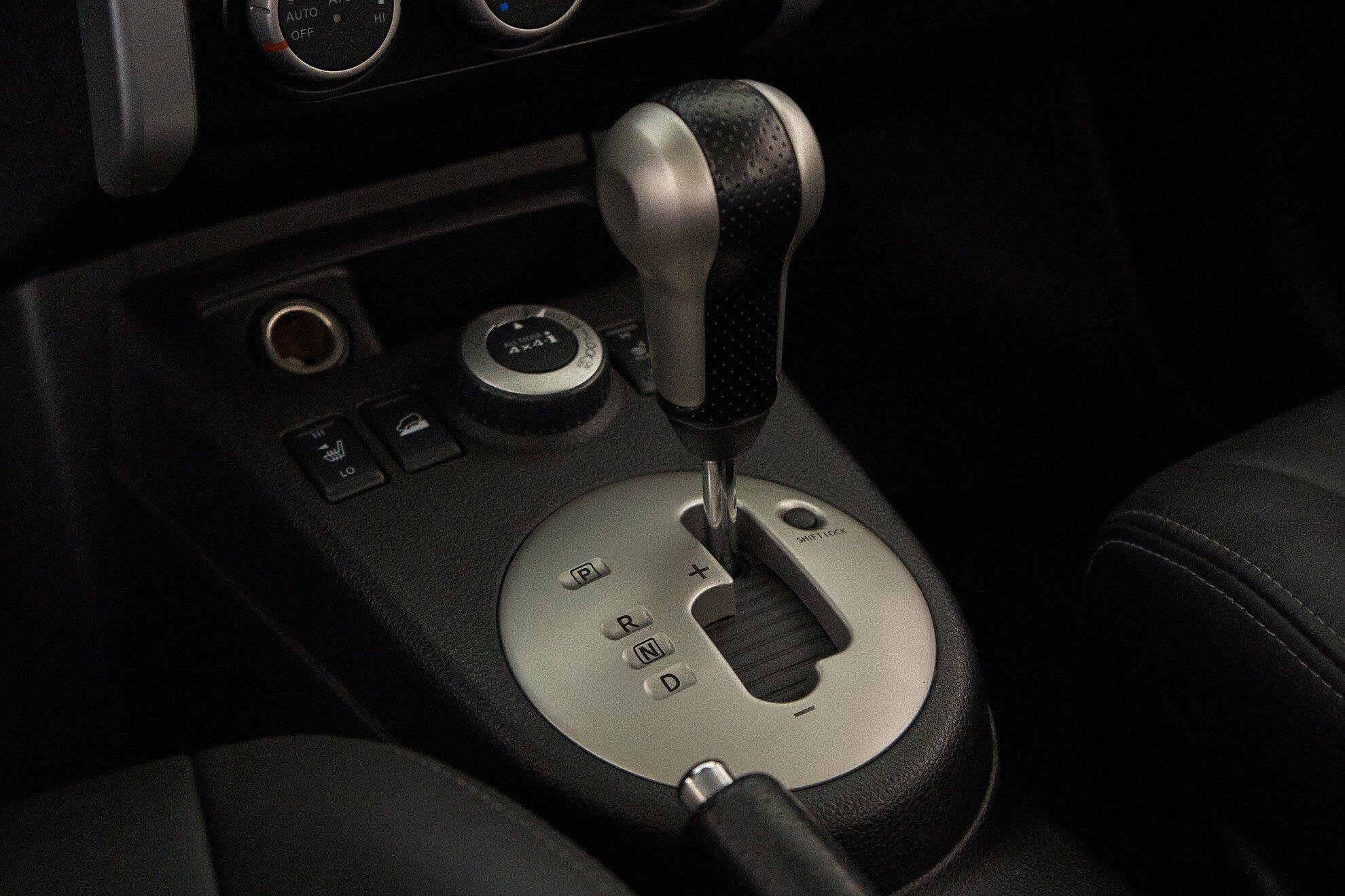 Nissan X-Trail 2011, черный