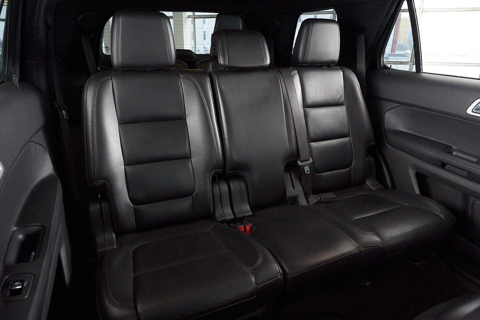 Ford Explorer 2012, серебряный