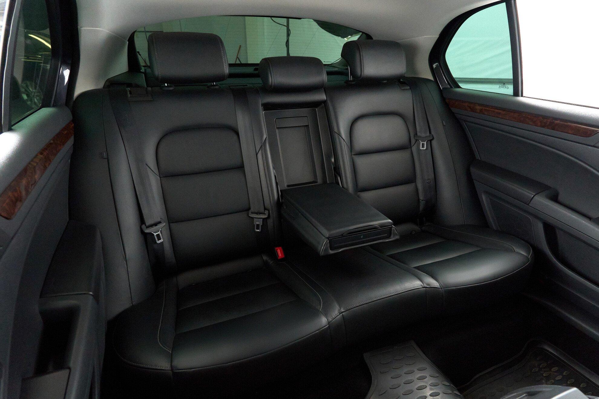 Skoda Superb 2014, черный
