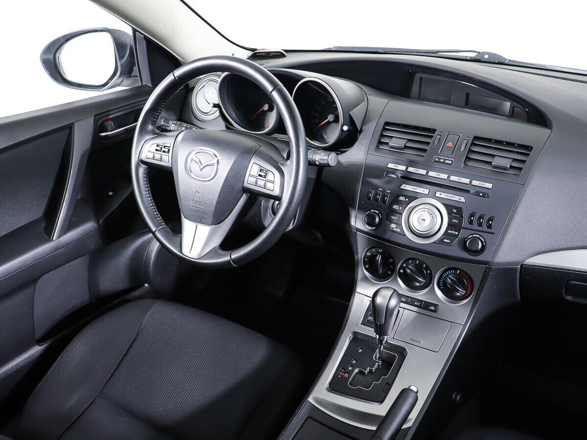 Mazda 3 2013, белый