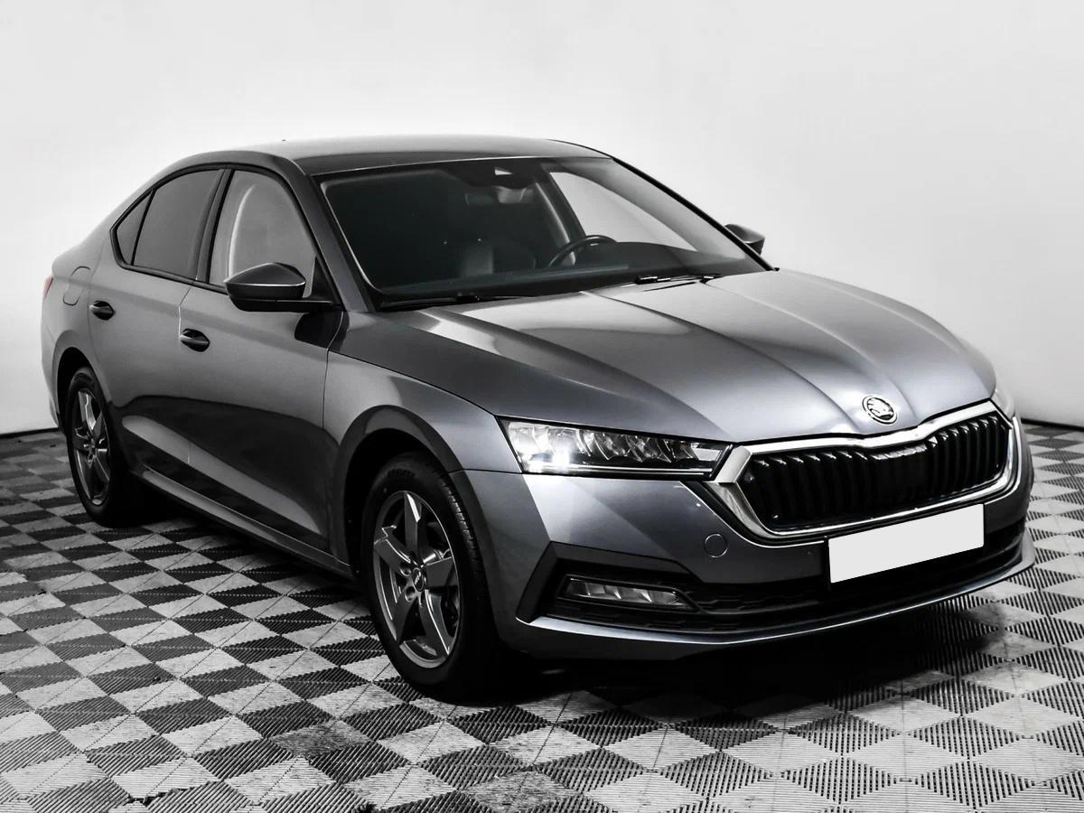 Skoda Octavia 2023, серый