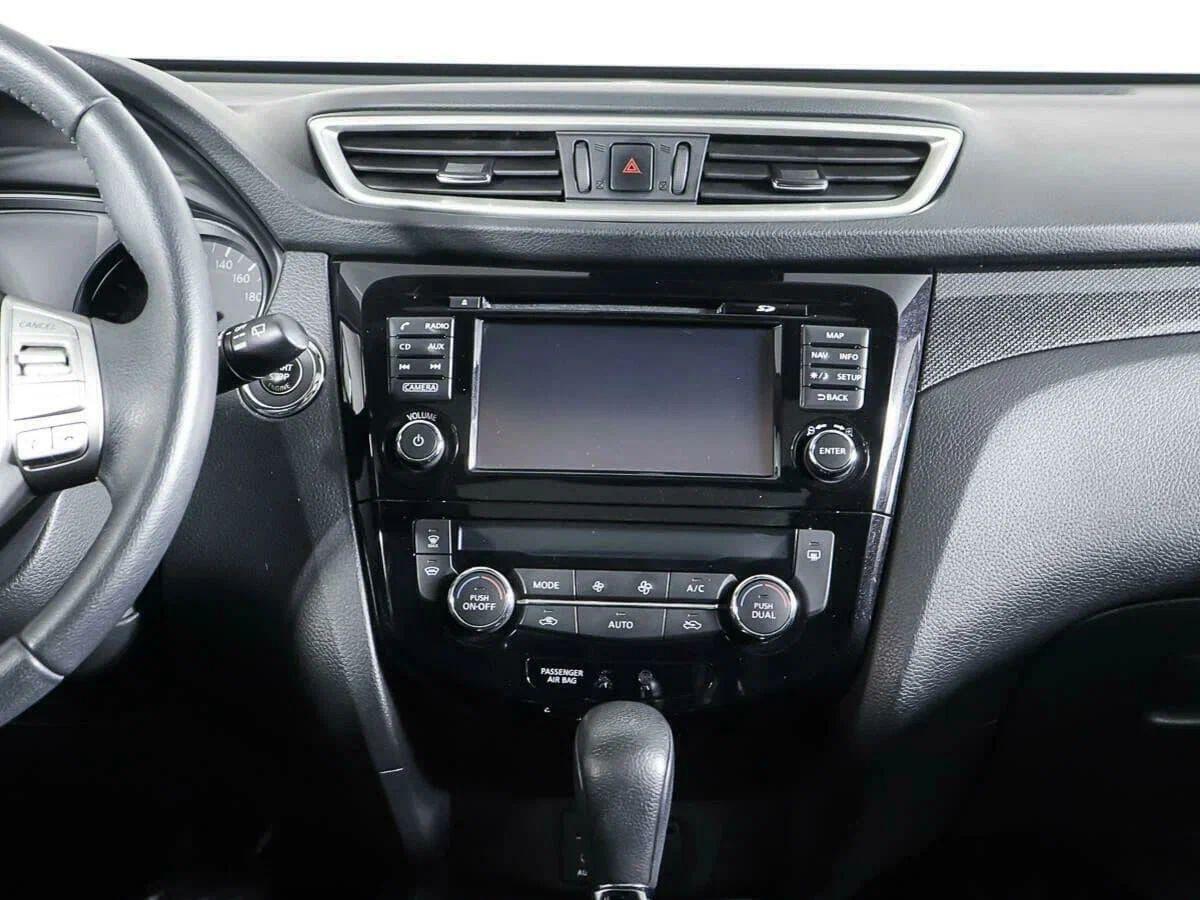 Nissan X-Trail 2018, белый