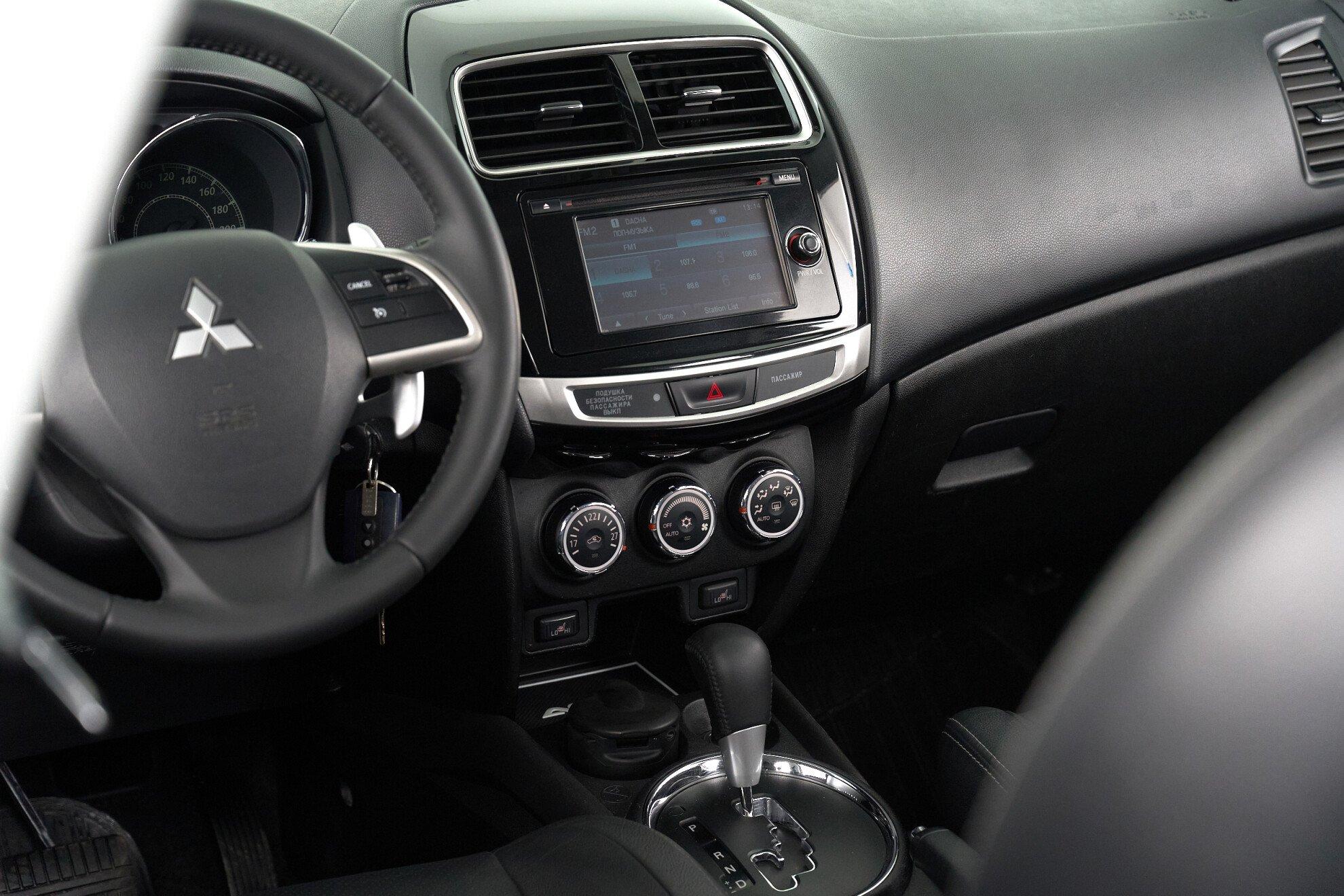 Mitsubishi ASX 2014, белый