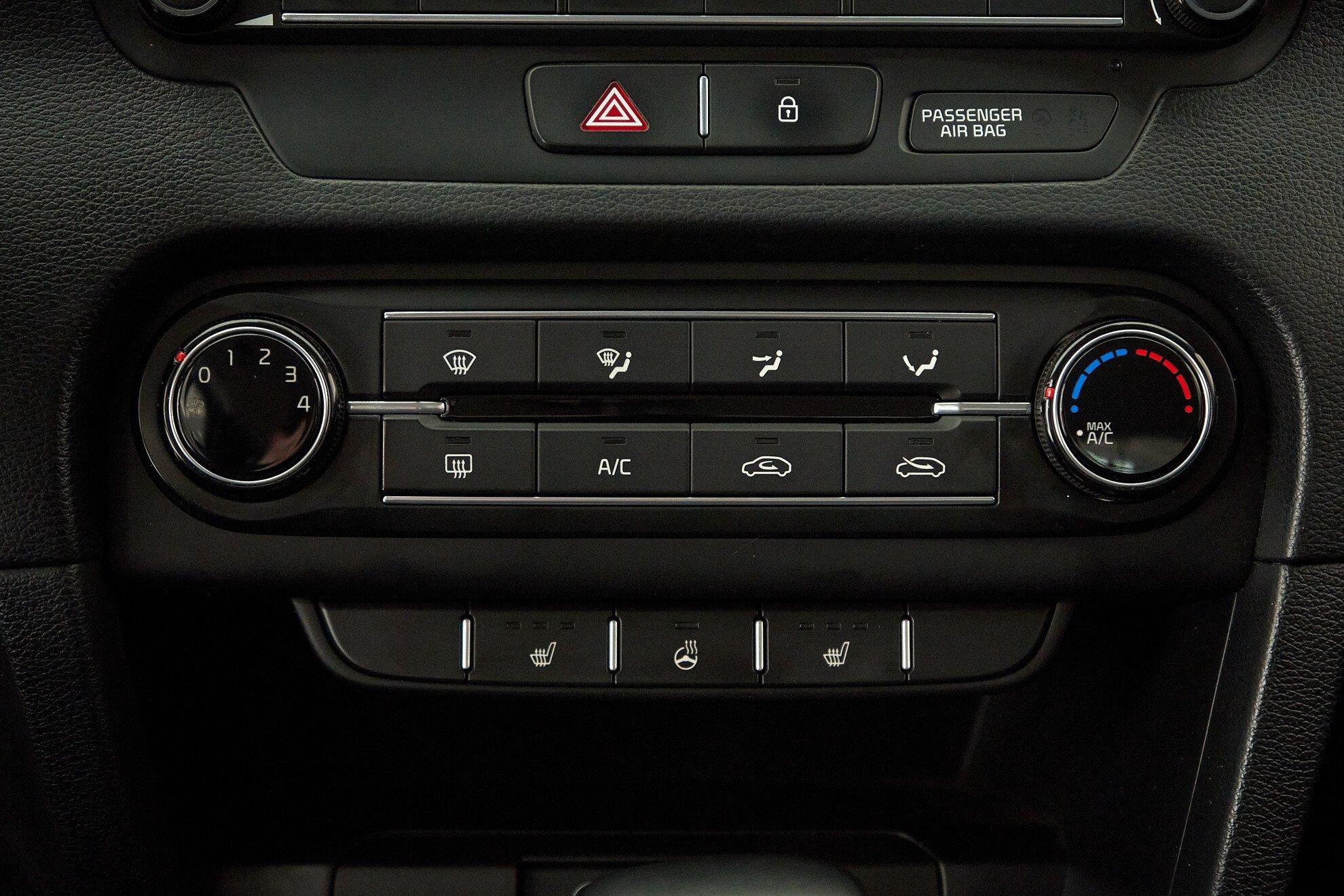 Kia Ceed 2018, белый