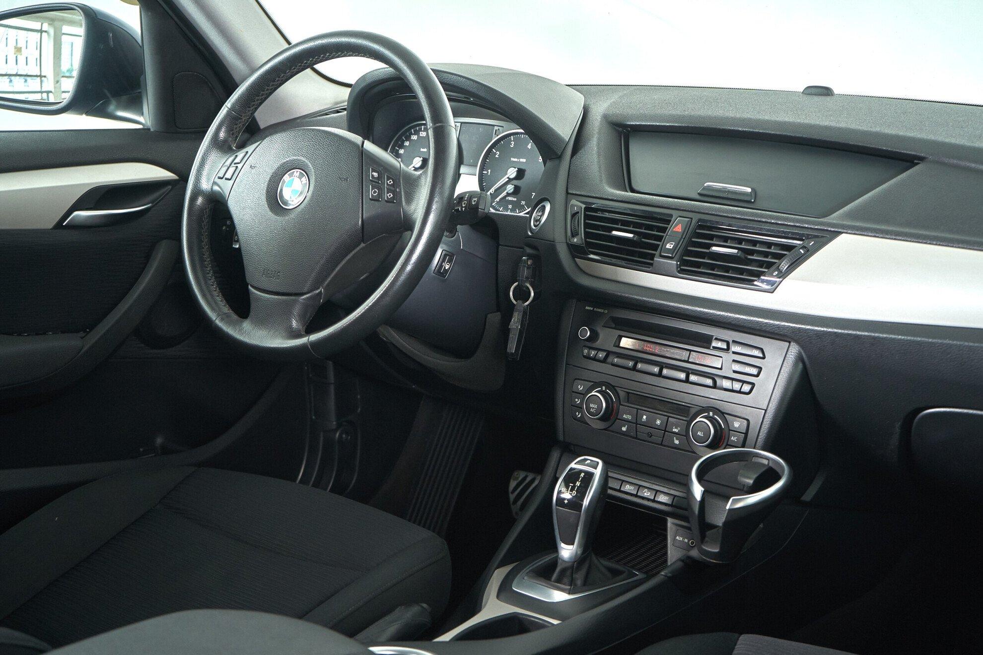 BMW X1 2015, синий