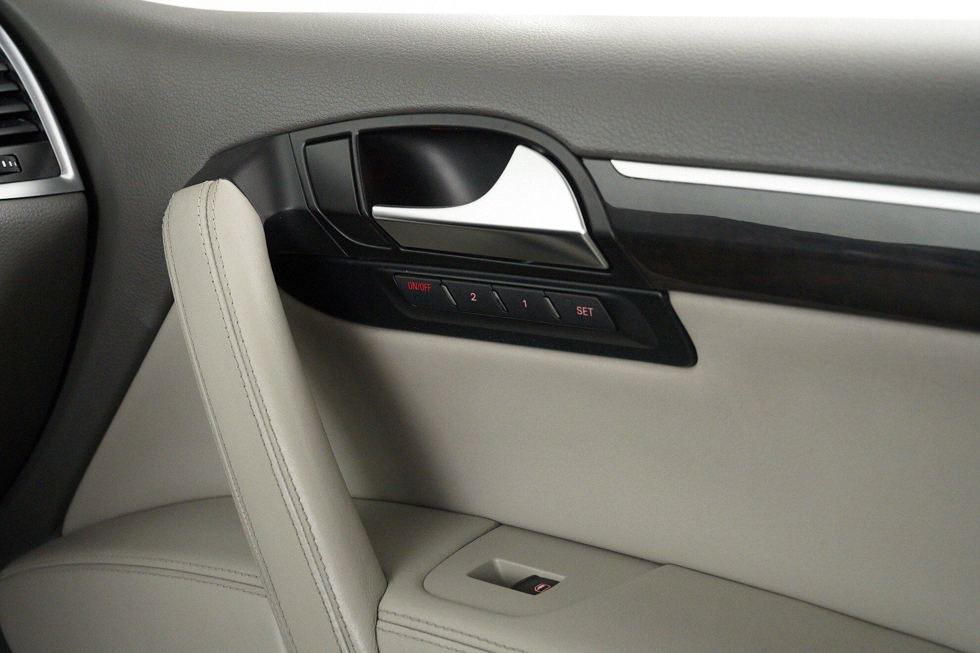 Audi Q7 2007, серый