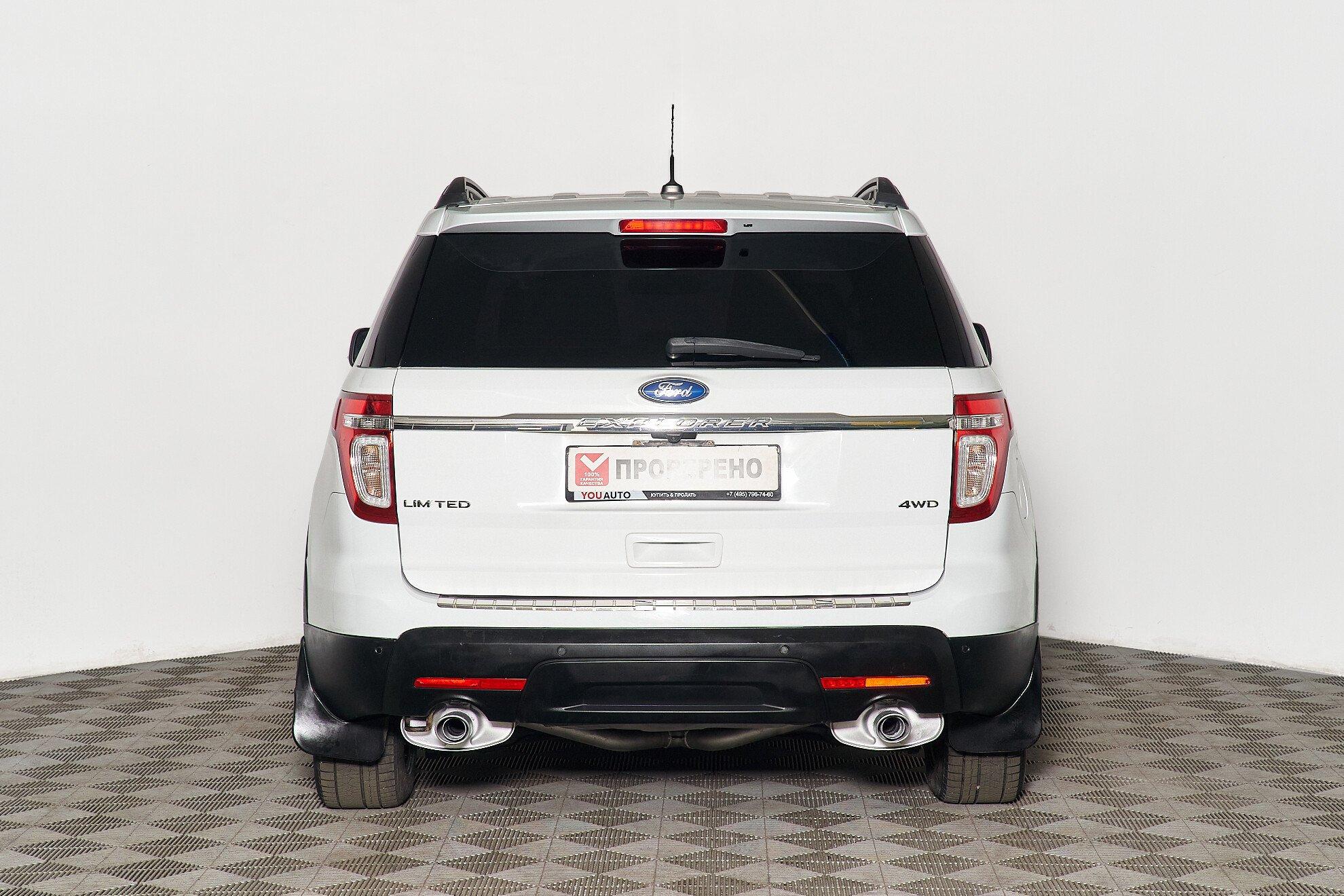 Ford Explorer 2013, белый